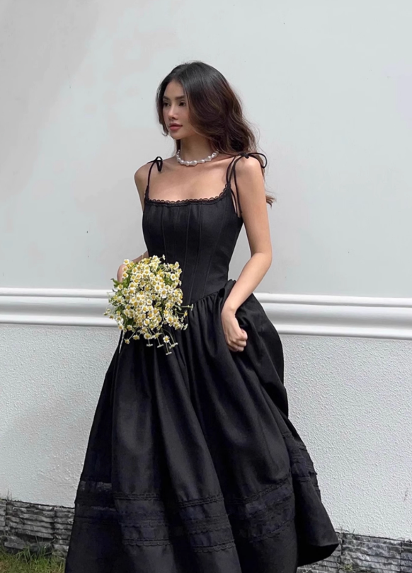 Arin Lace Midi Dress