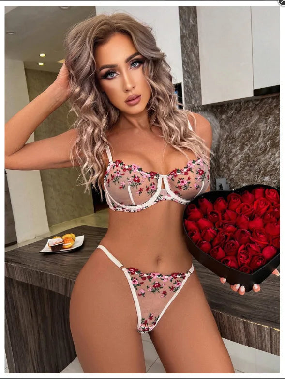 Full Lingerie Bras and Underwear Lady on Offer Lingeries Sets Outfit Bra and Thongs to Set