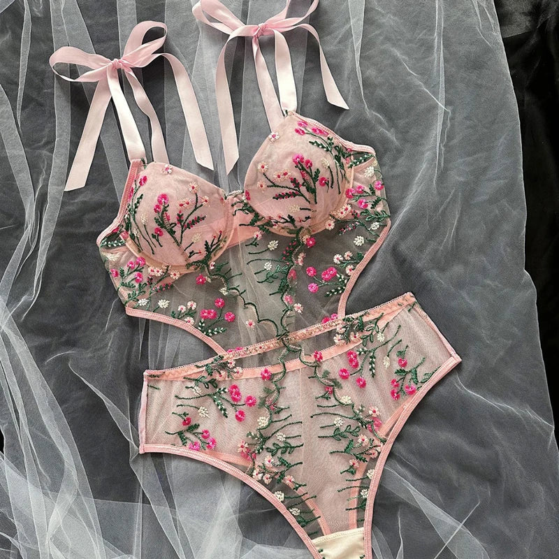 Lingerie Bra and Panties Sets Lingeries Set Wear Set Female Lingerie Femmes Choice Thong