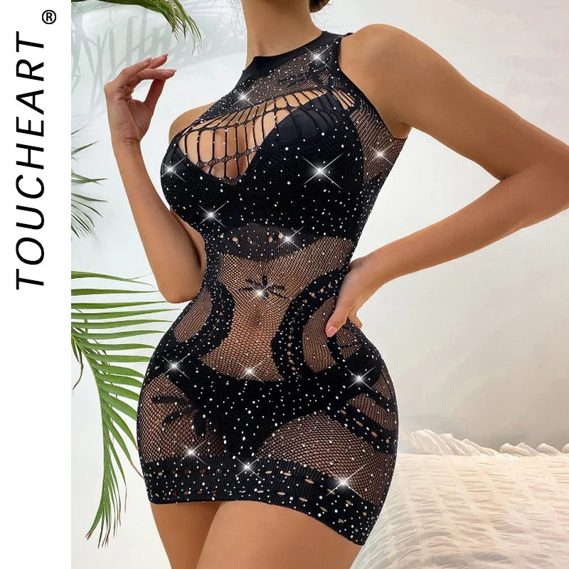 Toucheart  A Tight-fitting Large-sized Open-cut Dress with Rhinestones and Fish Nets and A Solid Color Form-fitting Skirt