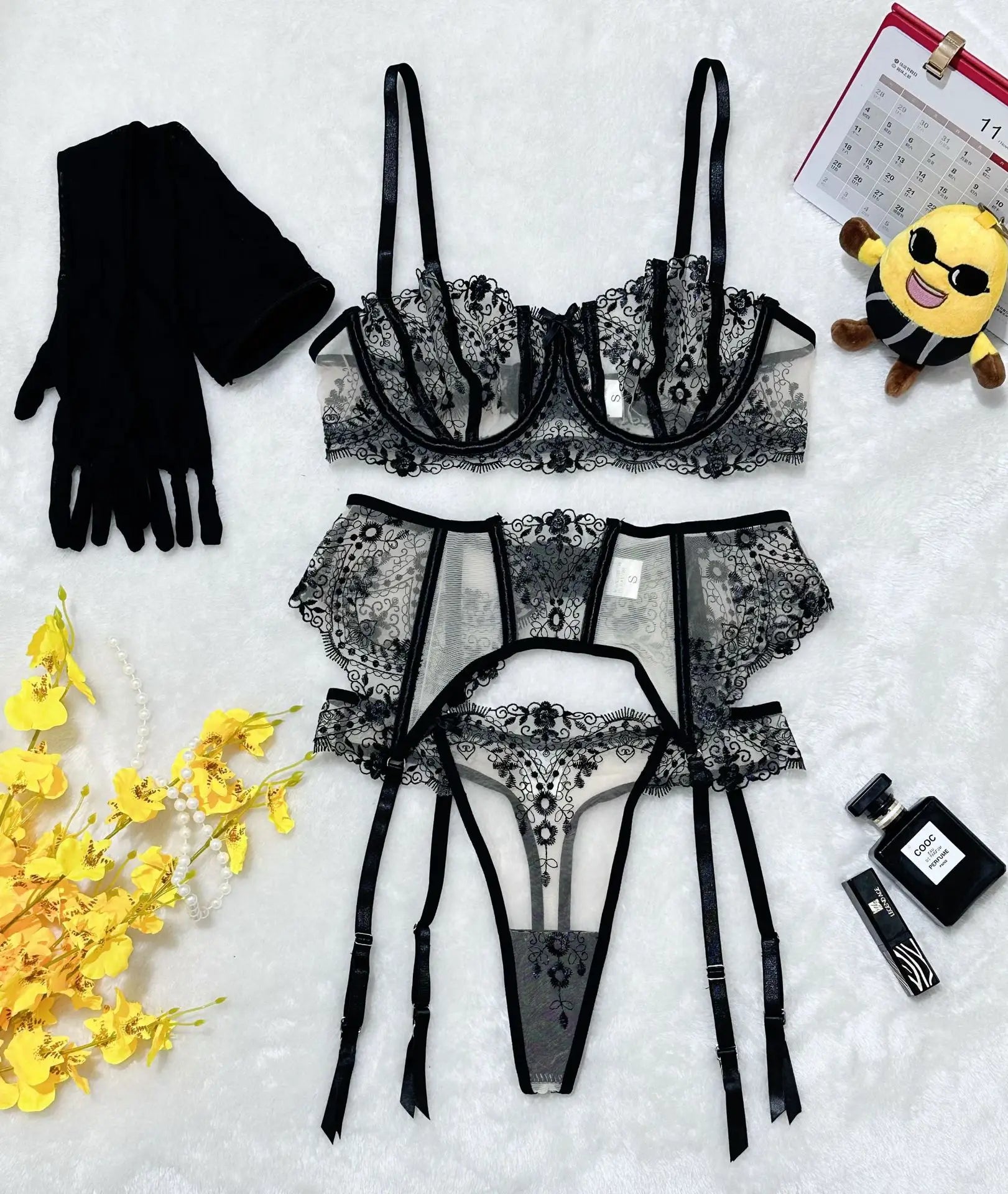 Toucheart Embroidery Floral Lingerie Panty Garters Charming Private Backless Plunge Lace
