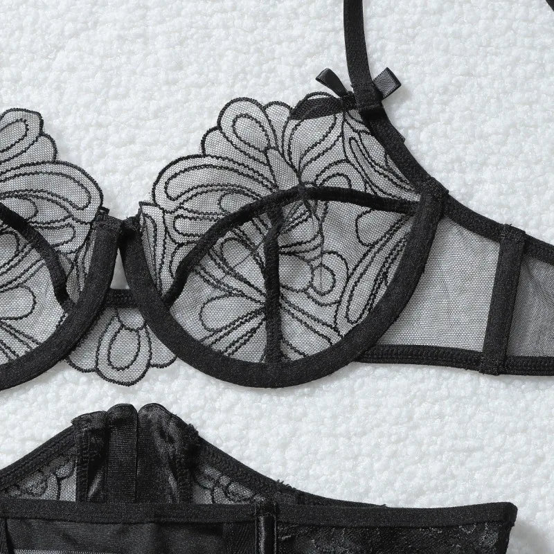 Toucheart Erotic Lingerieable and Craftsmanship See-through Embroidered Girdle Shaping Lingerie Five-piece Set