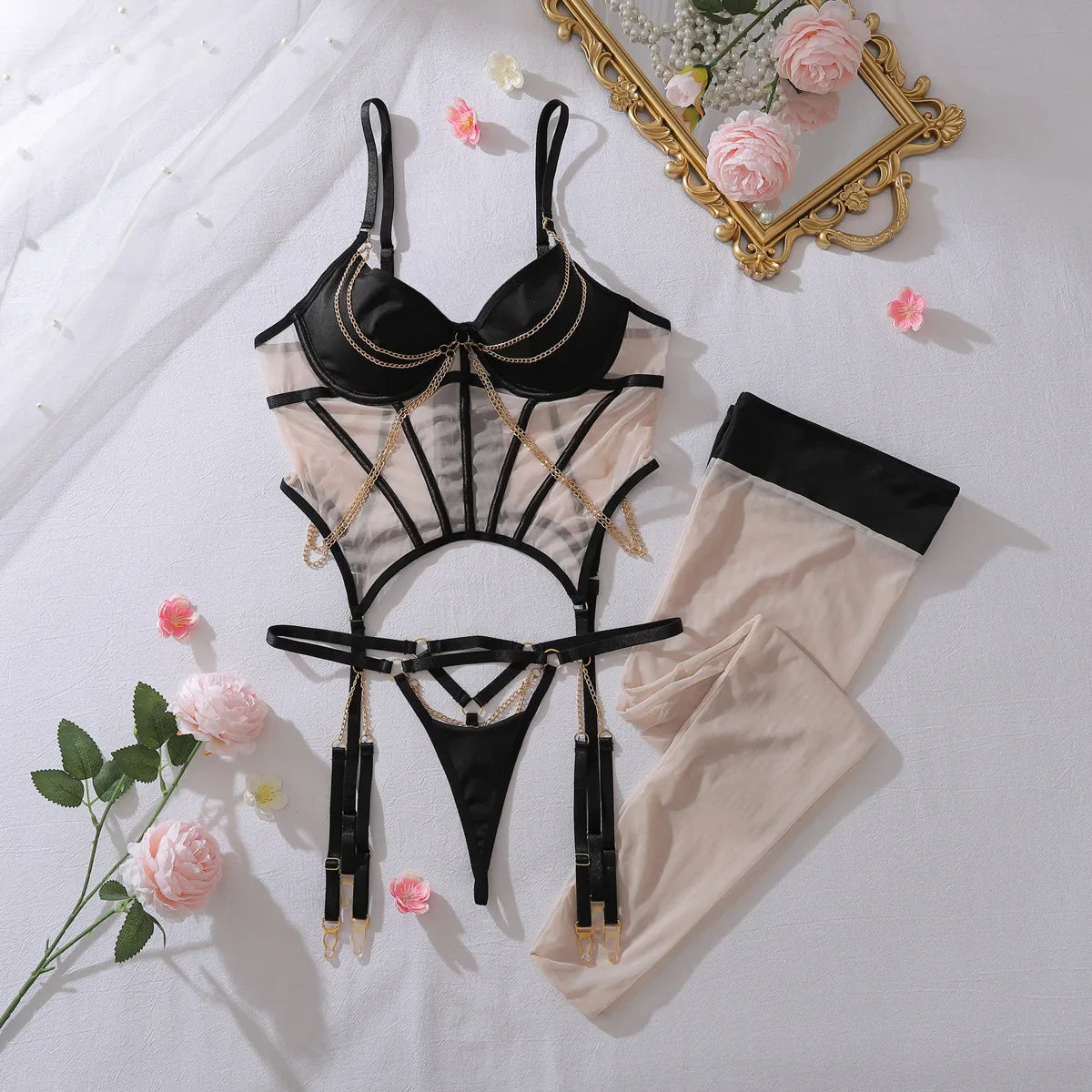 Toucheart Erotic Lingerie High-quality Metal Chain Decorated Mesh See-through Shapingslim Lingerie Split Set with Stockings