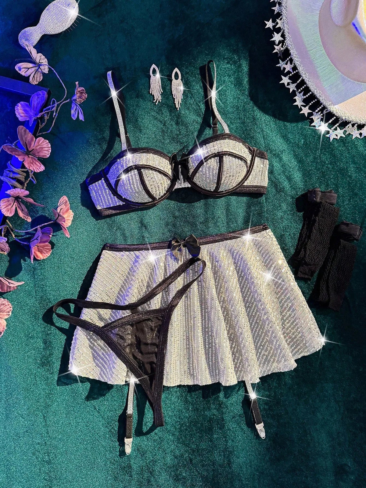 Toucheart Erotic Lingerie Pure Desire Silver Bra Sequined Shortskirt with Fishnet Stockings Short Skirt Suit Seductiveskirt