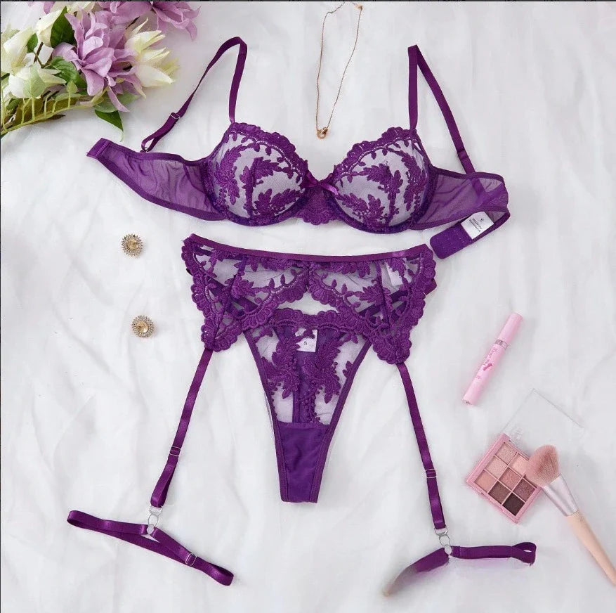 Toucheart Erotic  Lingerie Three Point Type See-through Lace Embroidery Pure Desire Slim Underwear Set