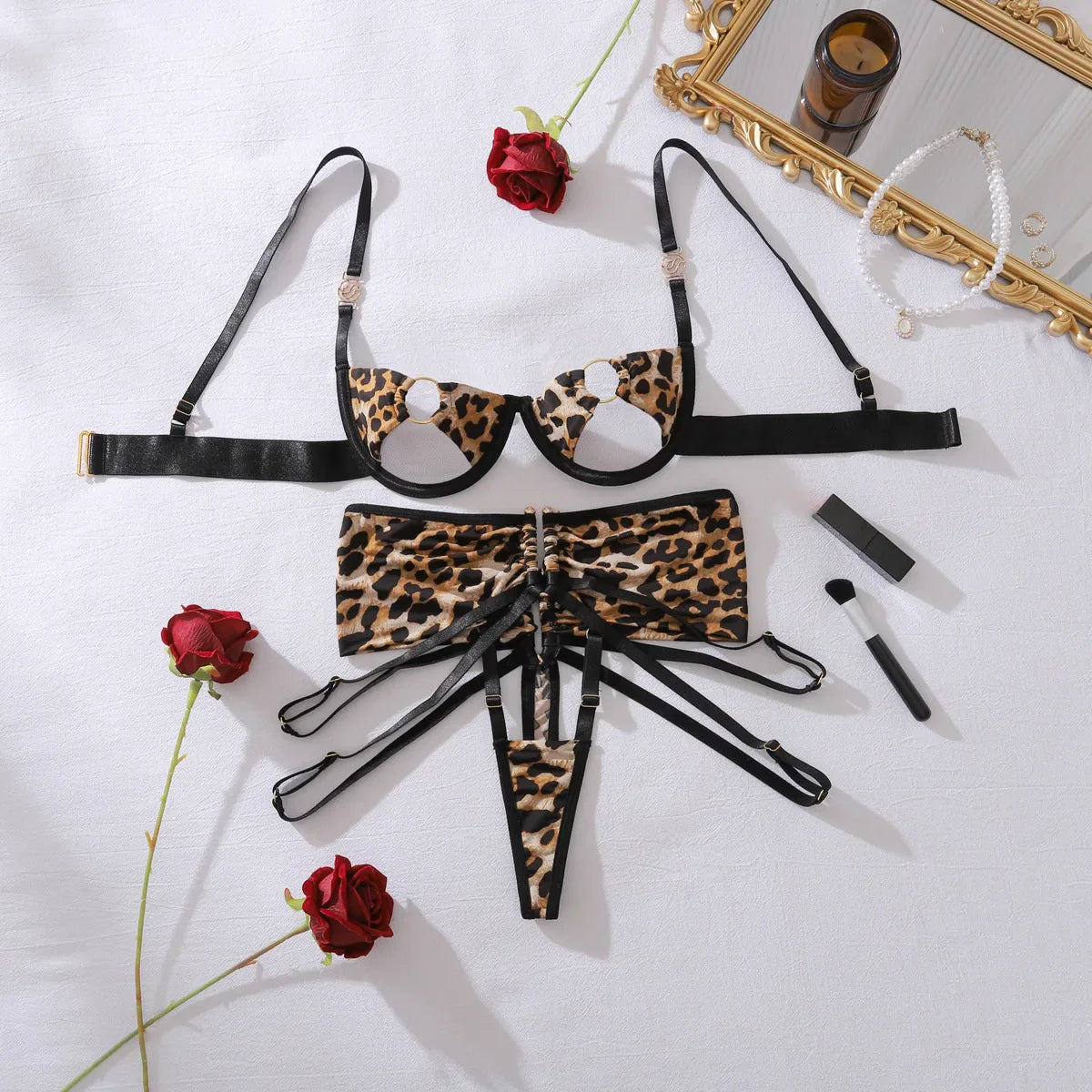 Toucheart Leopard Print Underwear Panty Irregular Laceup Slim Exposed Navel Stee Ring Underwear