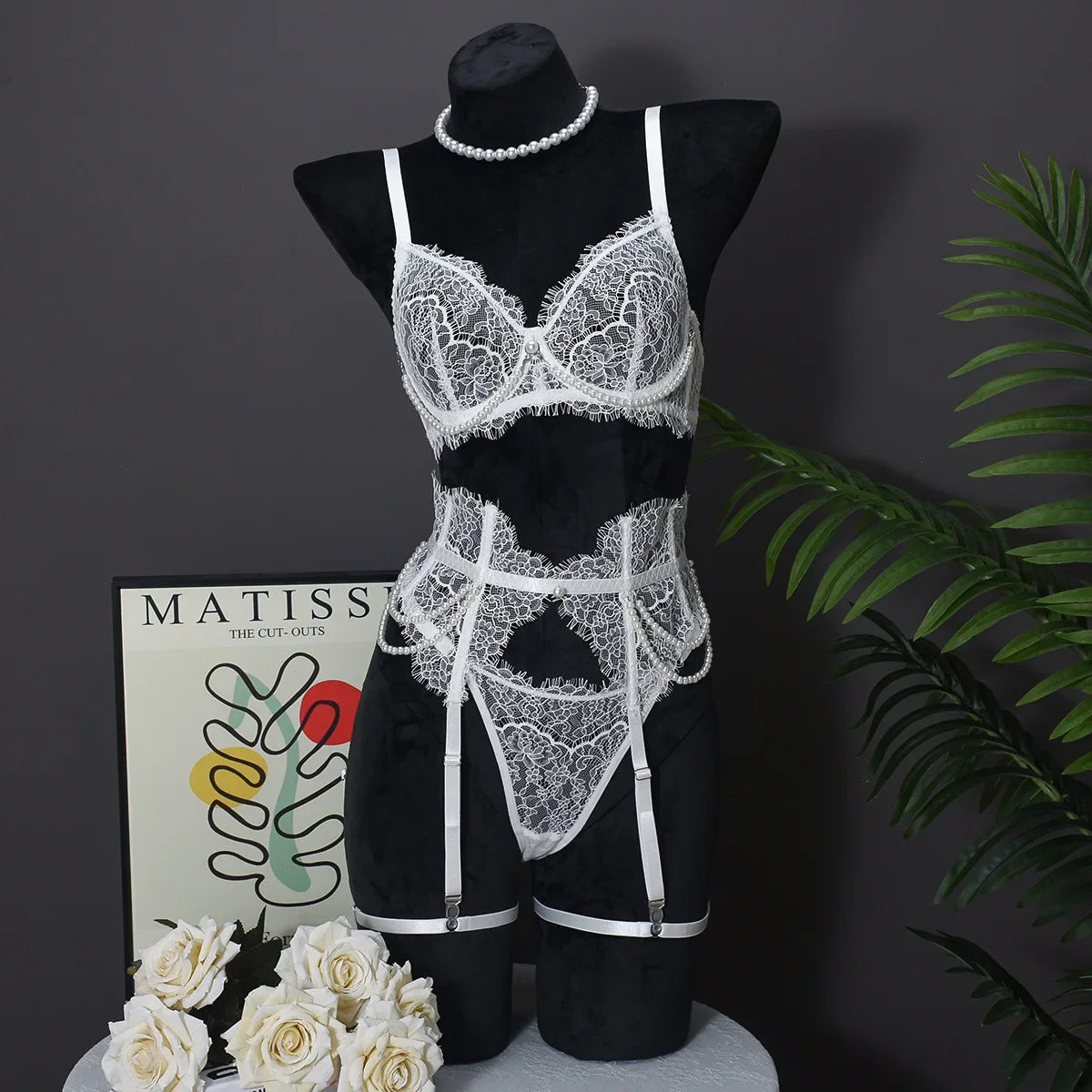 Toucheart Lace Eyelash Lingerie Panty Garters See-through Embroidery Premium Romantic Set