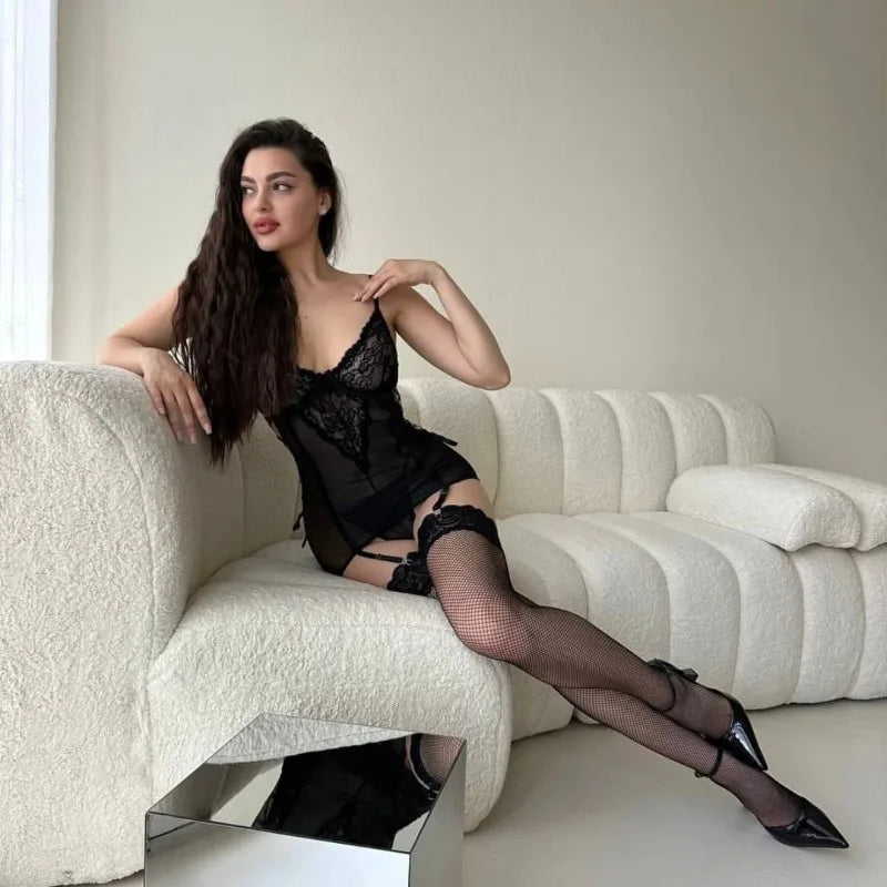 Toucheart Lace Mesh See-through Wrap Dress Underwear Net Socks Backless Embroidery Set