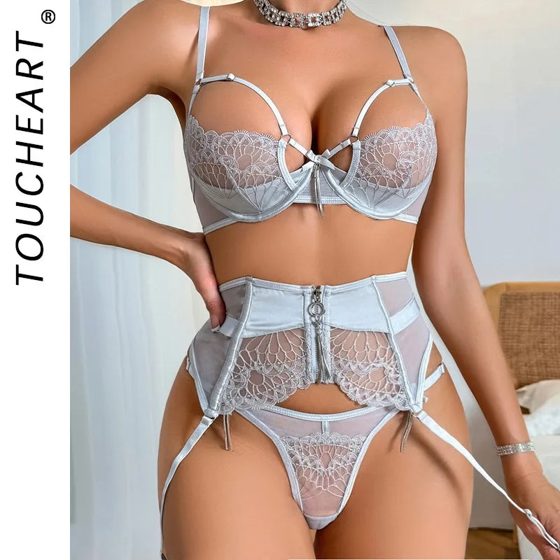 Toucheart Embroidery Lingerie Suit Solid Color Mesh See-through Garters Underwear 3-piece Set