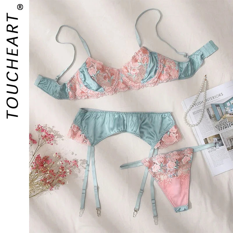 Toucheart Embroidery Underwear Set Lace Flowers Mesh See-through Garters 3 Piece Underwear Set