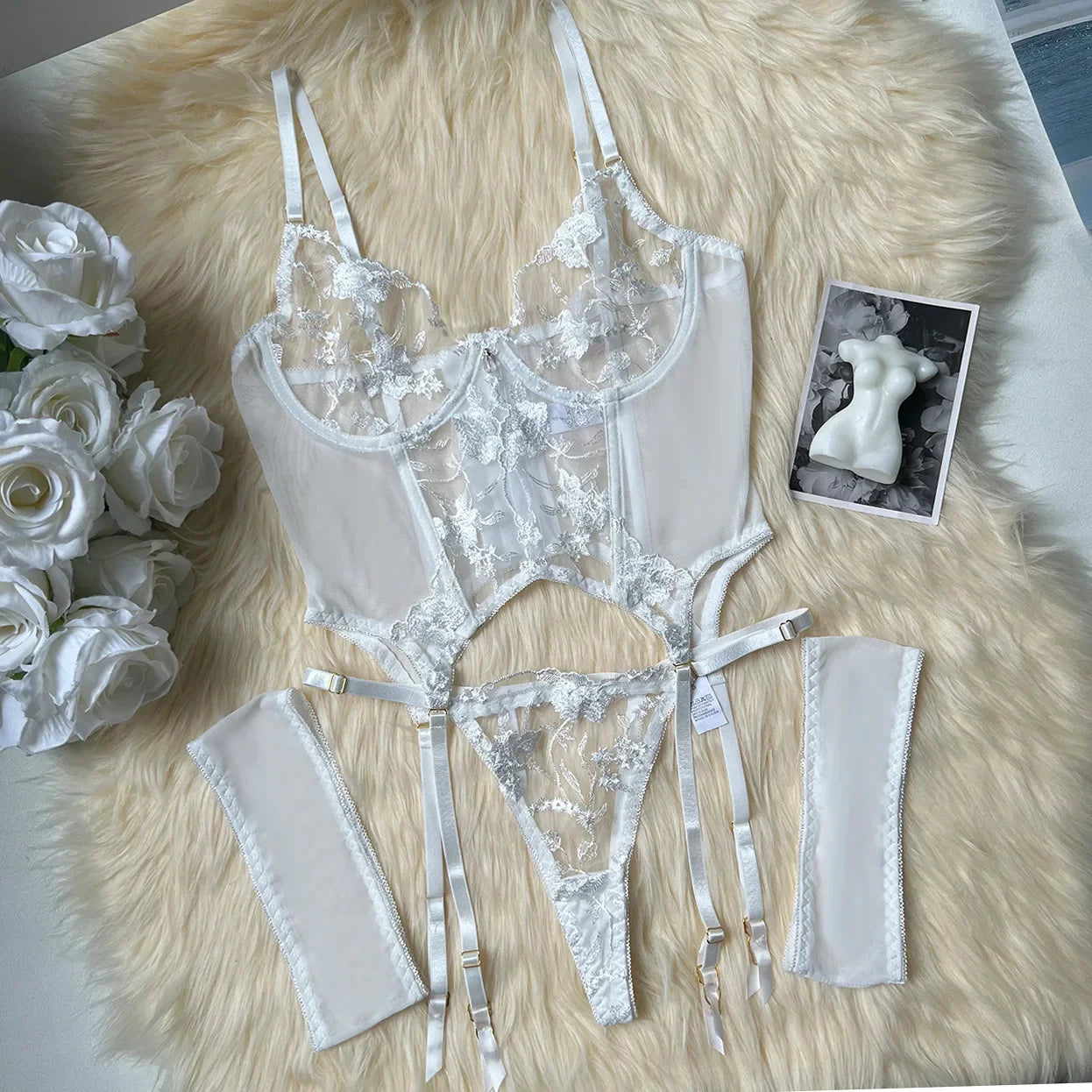 Toucheart Lingerie Embroidery Printing Bra Garters Set Mesh See- Through Exotic Underwear Suit