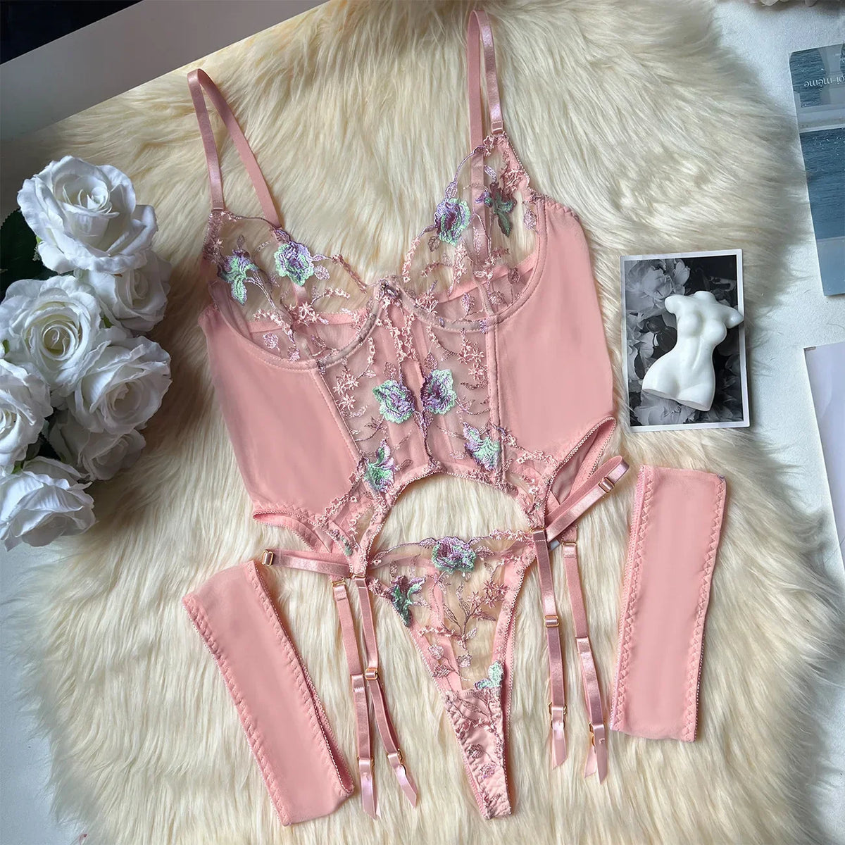 Toucheart Lingerie Embroidery Printing Bra Garters Set Mesh See- Through Exotic Underwear Suit