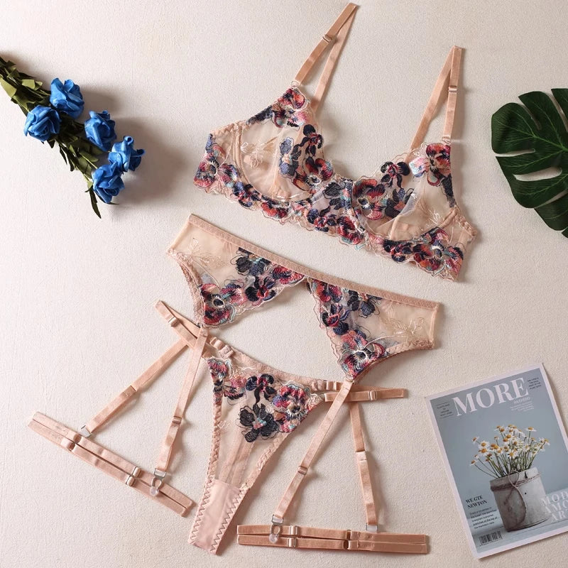 Toucheart Lingerie Set Multicolor Embroidery Mesh Perspective Bra Set Metal Decoration Underwear Suit