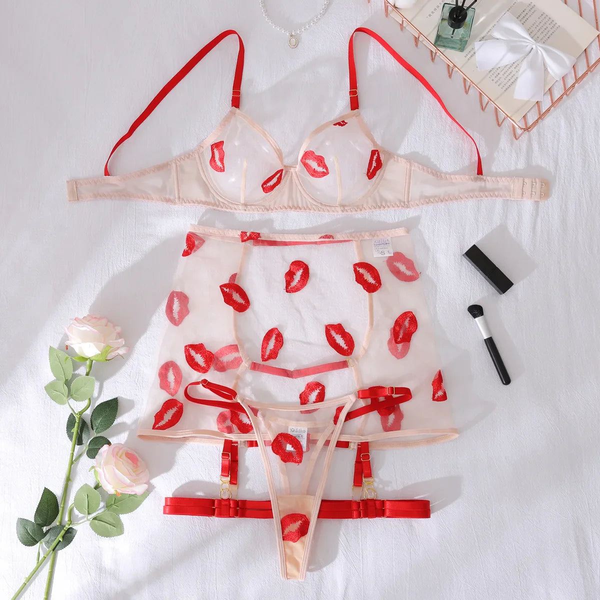 Toucheart Underwear Split Set Thin Transparent Mesh Red Lip Embroidery Versatile Gartersslim Body Pure and Underwear