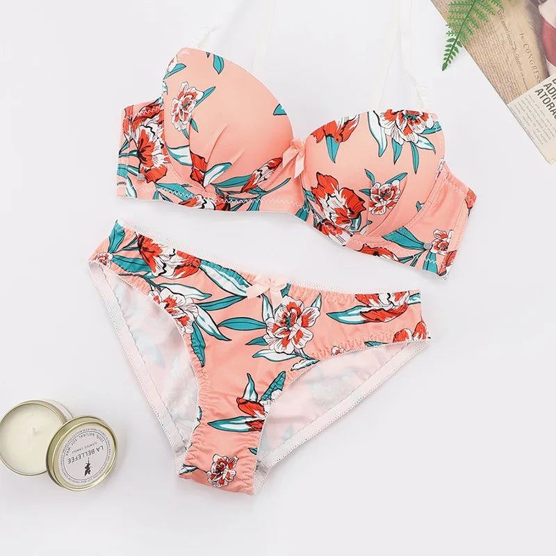 Toucheart Traceless Bra Set Steel Rings Breathable Underwear with Gathered Design To Prevent Exposure Comfortable Fit