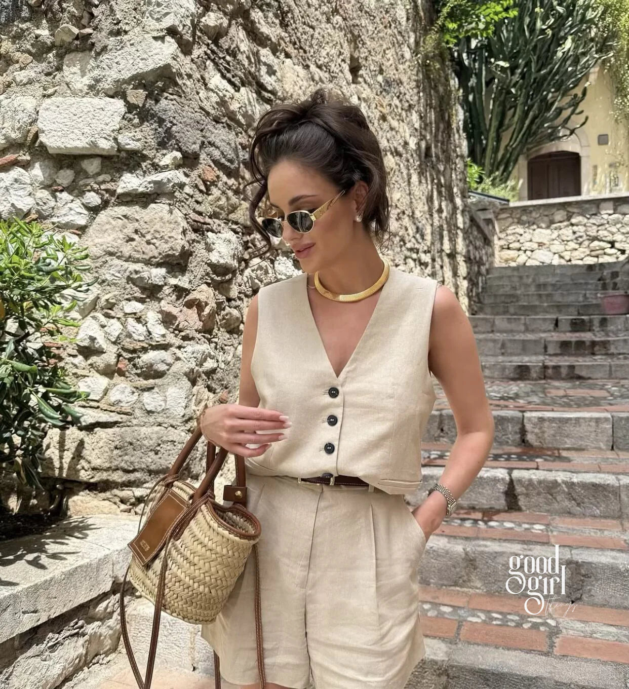 Aniylah V-Neck Short Set