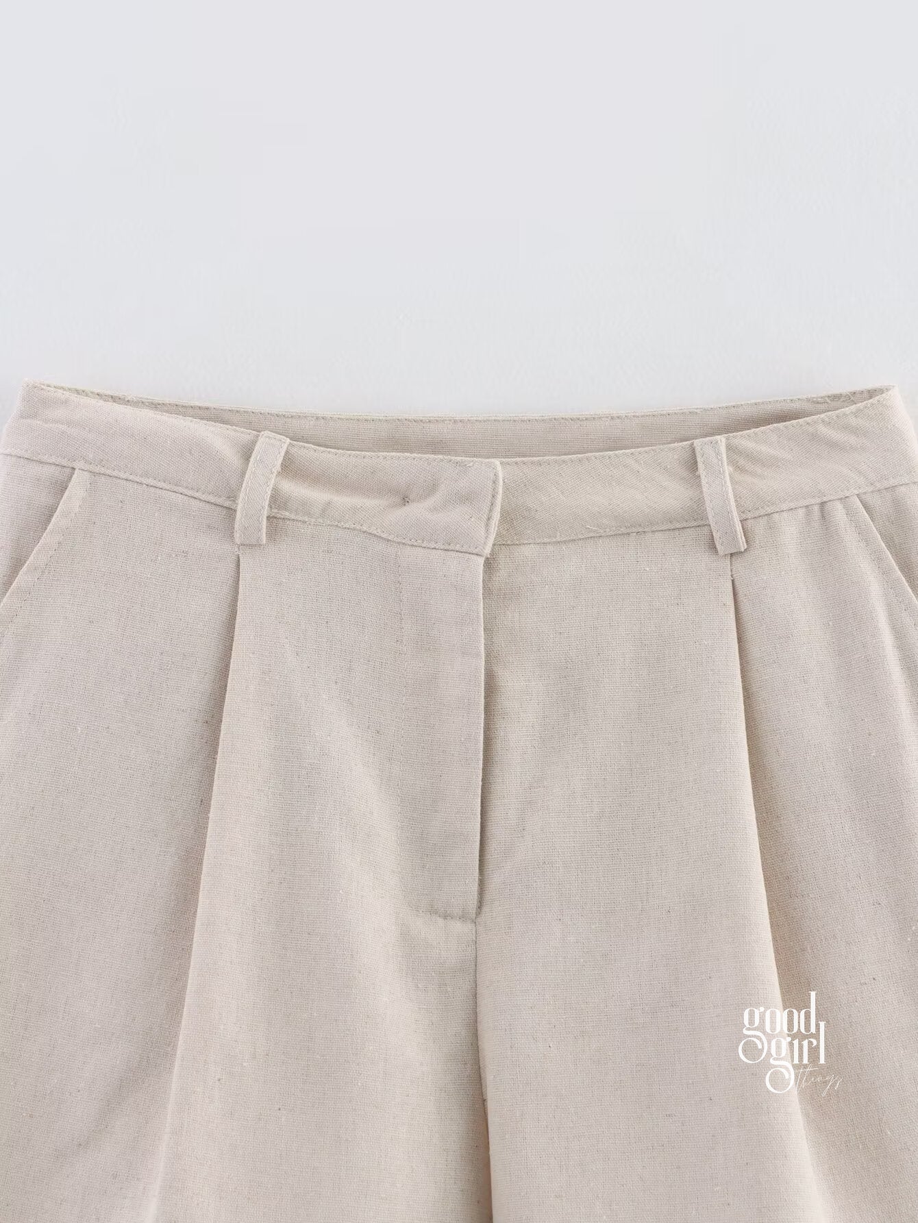 Aniylah V-Neck Short Set